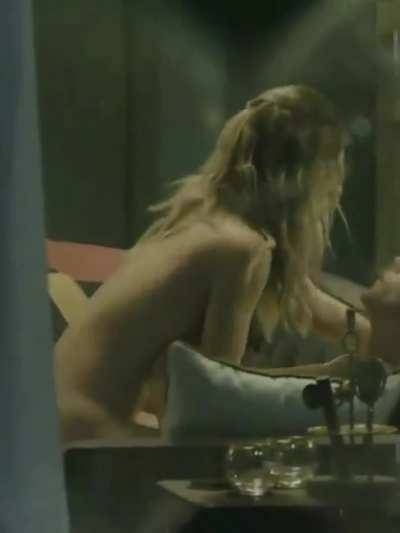 Sydney Sweeney nude scenes in her new movie "The Voyeurs" on dochick.com