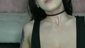 Remote Controlled Choker - Breath Play on dochick.com
