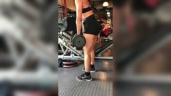 Insatiablebabe muscular girl training at gym xxx video on dochick.com