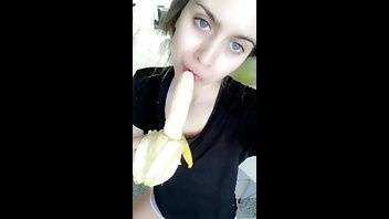 Jill Kassidy eats banana premium free cam snapchat & manyvids porn videos on dochick.com