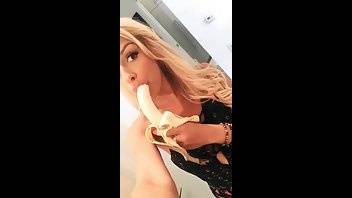 Carmen Caliente eats a banana premium free cam snapchat & manyvids porn videos on dochick.com