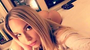 Olivia Austin twirls her bare ass premium free cam snapchat & manyvids porn videos on dochick.com