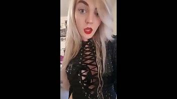 Carly Rae in a beautiful corset premium free cam snapchat & manyvids porn videos on dochick.com