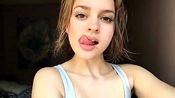 Mary Moody licks her lips premium free cam snapchat & manyvids porn videos on dochick.com