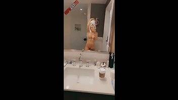 Layna boo shower snaps undressing in car snapchat premium xxx porn videos on dochick.com