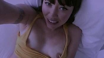 Alex bishop facetiming your kinky girlfriend premium free manyvids porn videos on dochick.com
