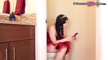 Ellie Idol prom queen struggles on the toilet xxx premium porn videos on dochick.com