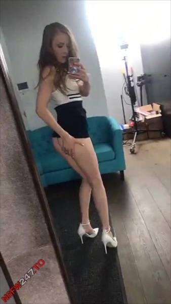 Karla Kush no bra & panties quick tease snapchat premium xxx porn videos on dochick.com