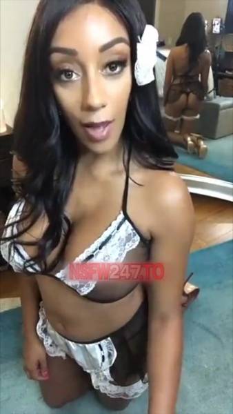 Ariana Gray sexy maid tease snapchat premium xxx porn videos on dochick.com