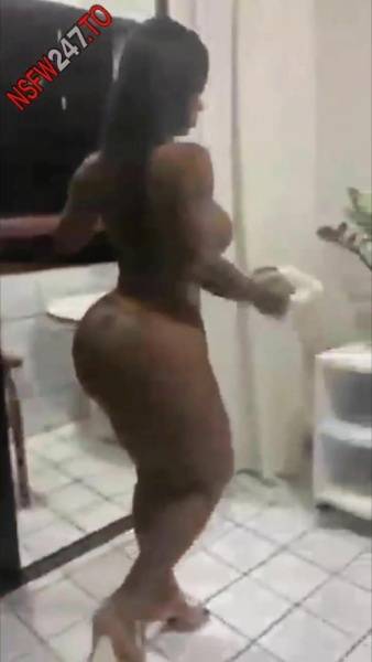 Valentina Ferraz cleaning naked porn videos on dochick.com