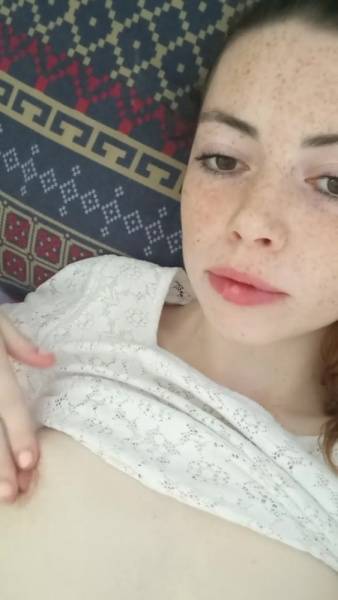 Little lee adorable innocent teen w/ freckles playing tits & mouth gagging petite XXX porn videos - Britain on dochick.com