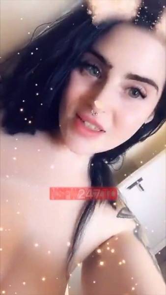 Lucy Loe bathtub tease snapchat premium xxx porn videos on dochick.com