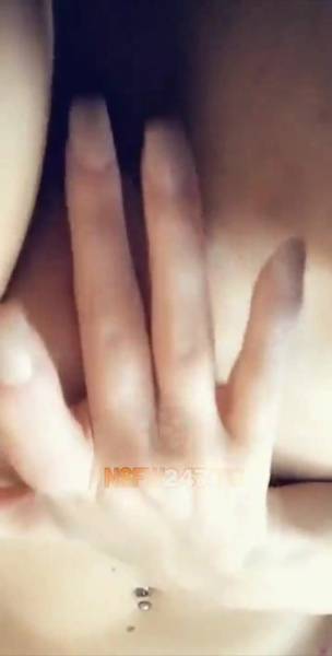 Kathleen Eggleton morning tease snapchat premium xxx porn videos on dochick.com