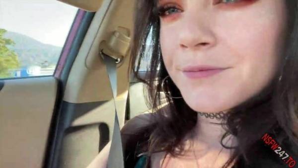 Emily Lynne tease in car onlyfans porn videos on dochick.com