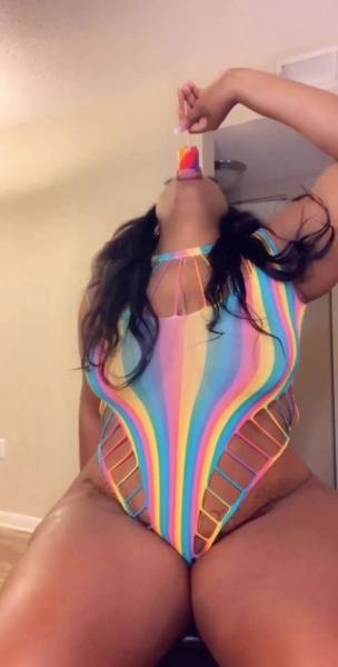 Anisasothick this is for the freaks that like to get high be xxx onlyfans porn videos on dochick.com
