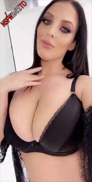 Angela White quick pussy play on porn set snapchat premium xxx porn videos on dochick.com