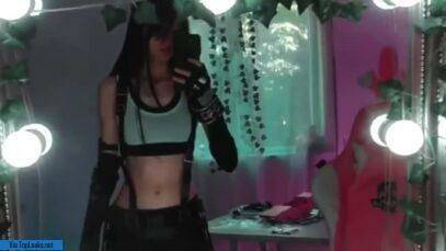 Goth girl 18 in suit without panties posing for a selfie on TikTok on dochick.com