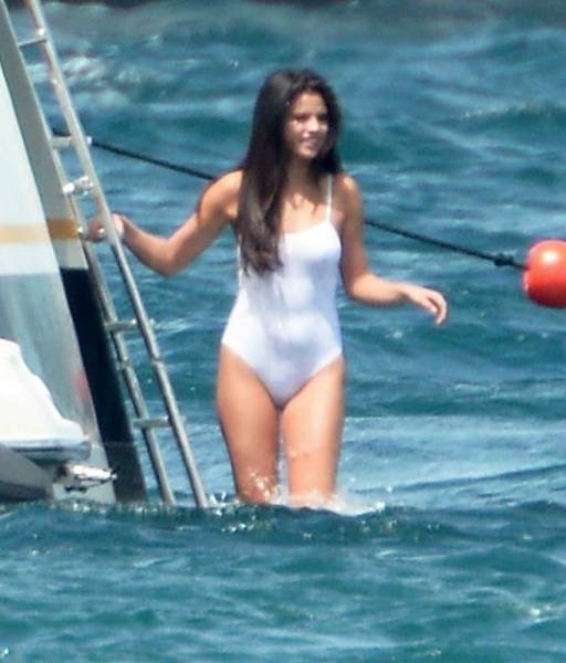 Selena Gomez Onlyfans Leaked Photos
