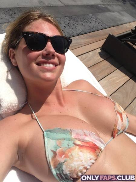 Kateupton OnlyFans Leaks (12 Photos) on dochick.com
