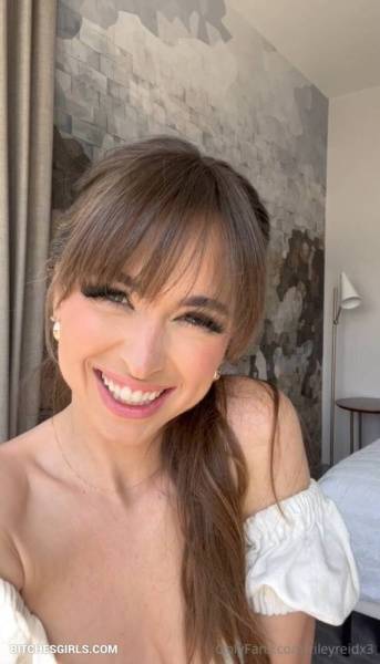 Riley Reid Pornstar Photos For Free - Letrileylive Onlyfans Leaked Naked Pics on dochick.com