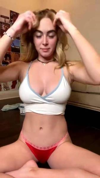 Grace Charis Topless Stretching Livestream Video Leaked on dochick.com