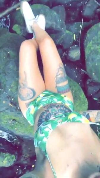 Taylor White no bra forest teasing snapchat premium xxx porn videos on dochick.com
