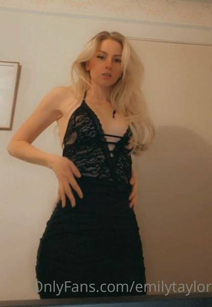 MsFiiire Sexy Dress Striptease Onlyfans Video Leaked - Usa on dochick.com