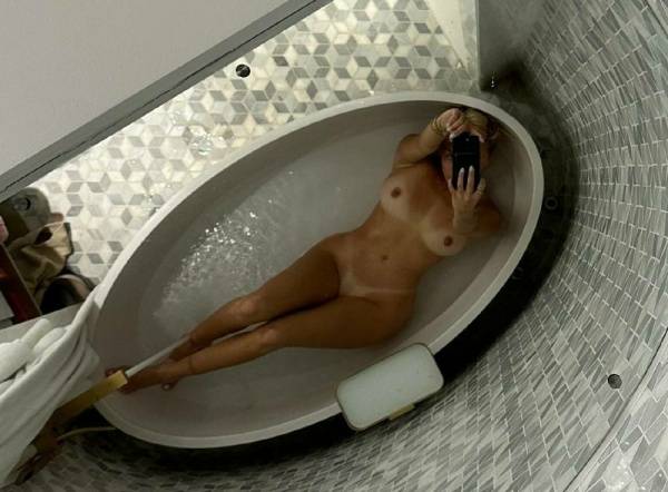 Corinna Kopf Nude Topless Bath Onlyfans Set Leaked on dochick.com