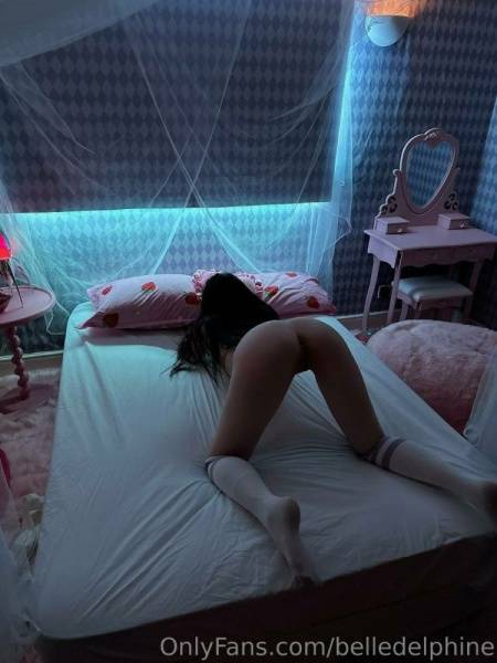 Belle Delphine Nude Cam Girl Bedroom Onlyfans Set Leaked on dochick.com