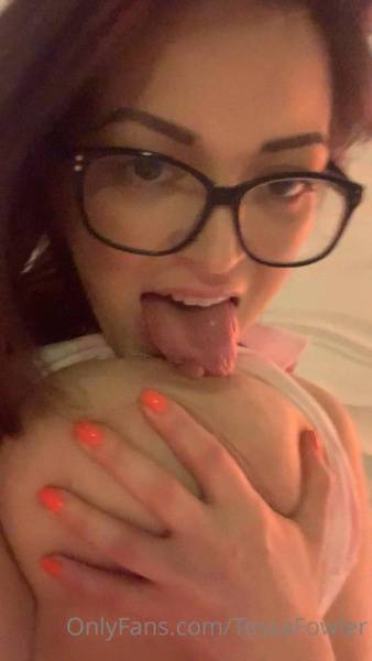 Tessa Fowler Nude Titty Lick OnlyFans Video Leaked - Usa on dochick.com