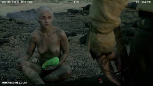 Emilia - Onlyfans Leaked Nude Videos on dochick.com