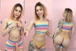 Luxlo Cosplay Yellow Thong Ass Tease Video Leaked on dochick.com